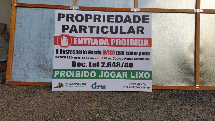 Placa de aviso de propriedade particular, para loteamento